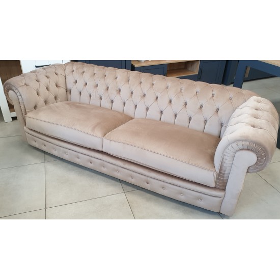 Sofa SIR WILLIAM (EKSPOZICIJOS IŠPARDAVIMAS)